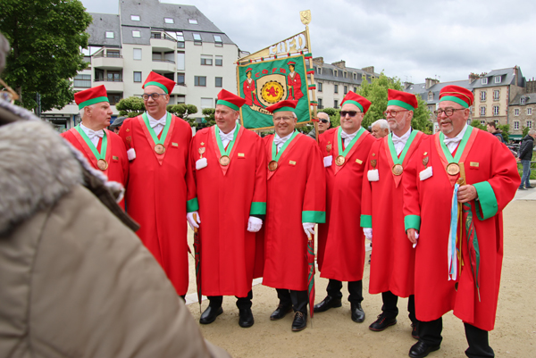 Dinan2